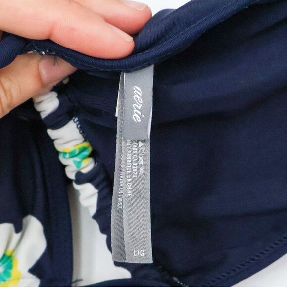 Aerie Navy and White Daisy Strappy Triangle Bikini L/XL - Picture 7 of 10